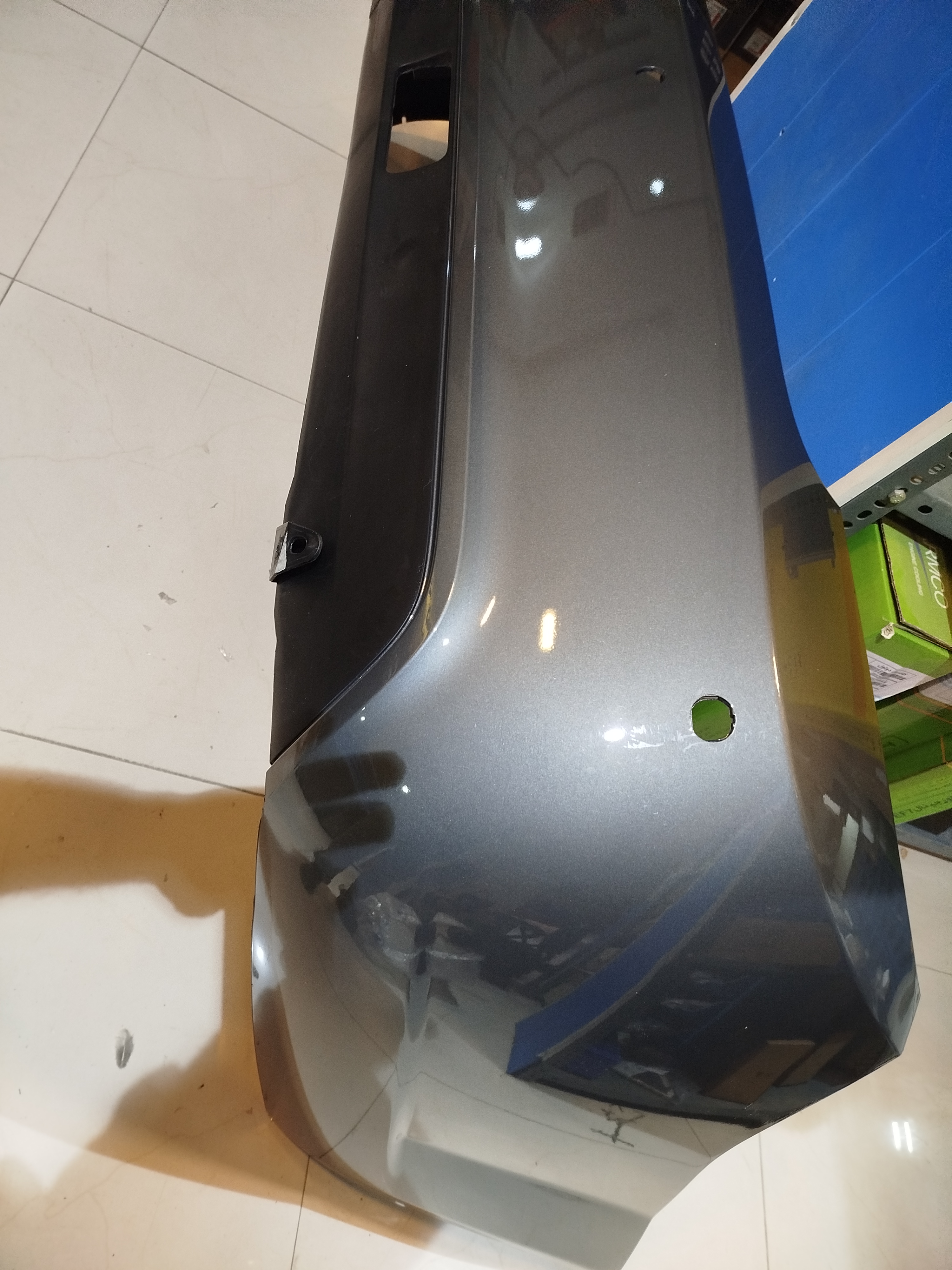 سپر عقب دنا خاکستری 915 (مهرگام پارس)