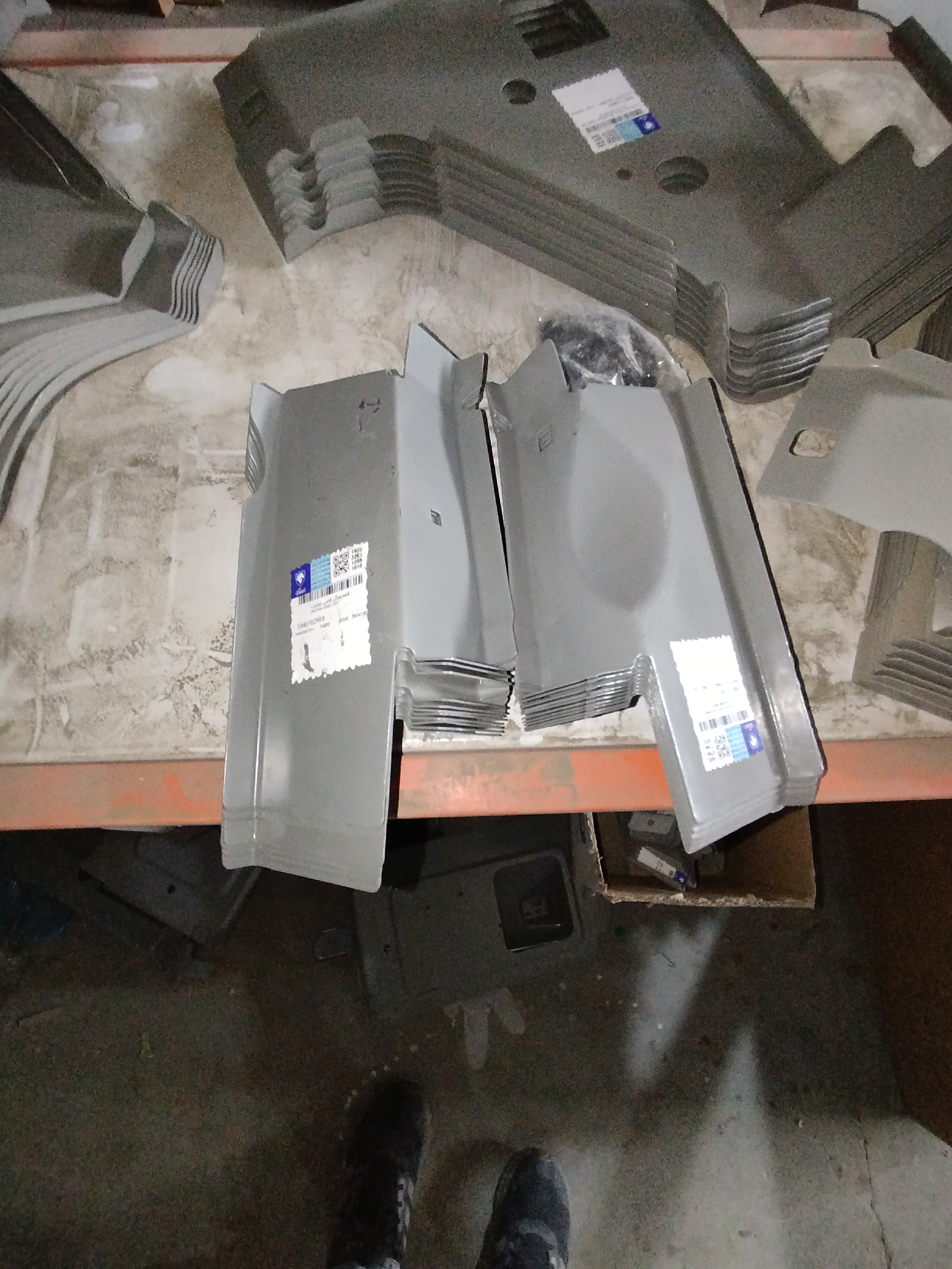 لچگی سر شاسی جلو پژو 405 .پارس و سمند